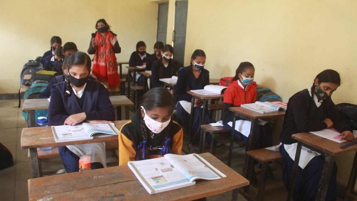 Schools Uttar Pradesh Closed Holi Covid