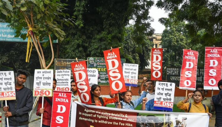 Students Teachers Protested In Delhi