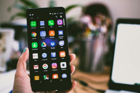 Delhi High Court Rejects Plea Seeking Ban On Smartphone In Schools, Issues Guidelines